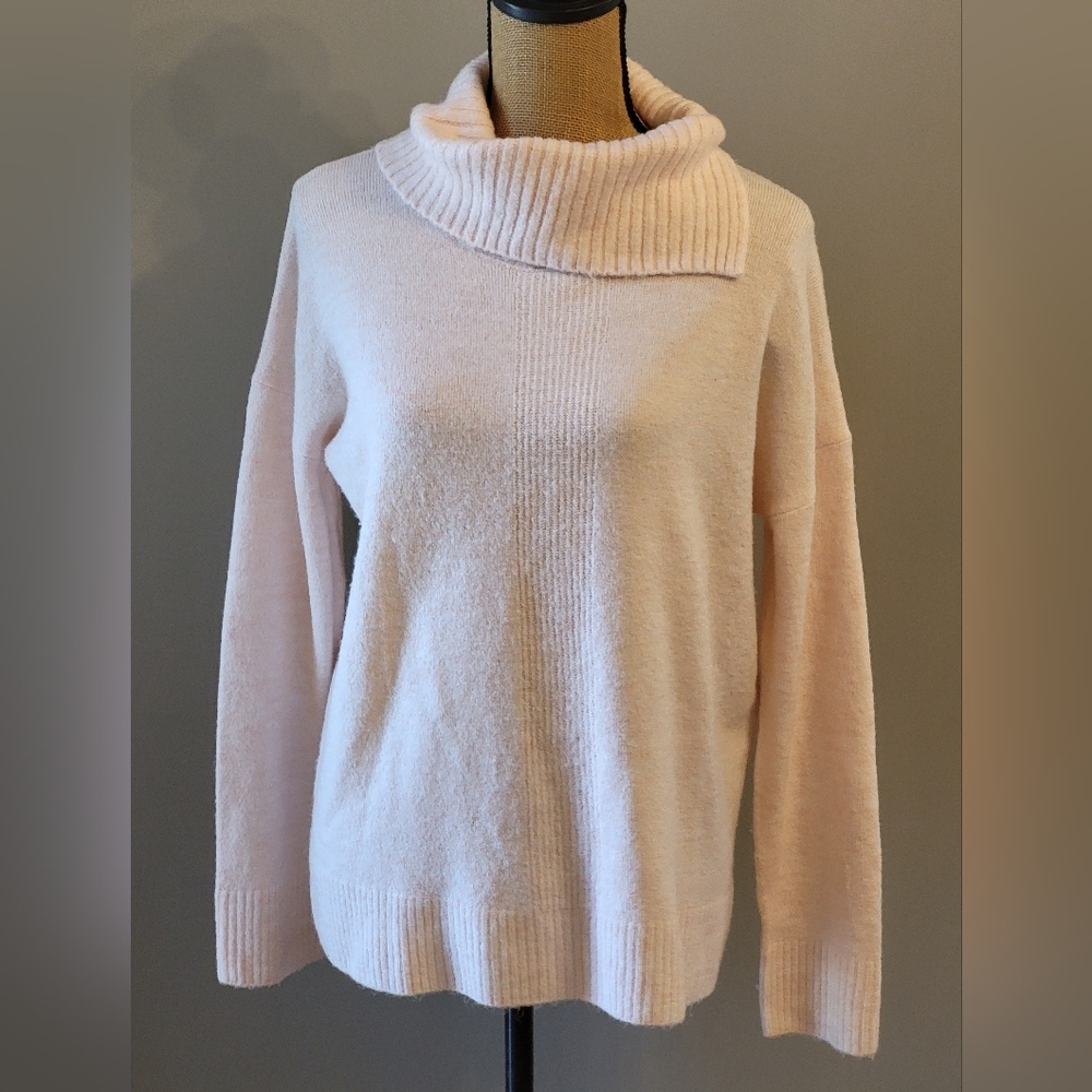 Banana Republic Medium Pale Pink Acrylic Pullover Sweater - Picture 5 of 8